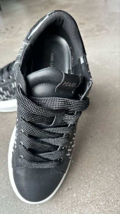 Коцове Karl  Lagerfeld