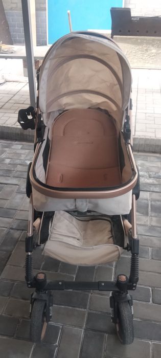 Продам детскую  коляску