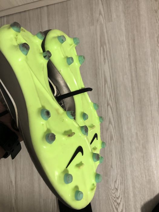 Ghete de fotbal nike marimea 40 in conditii bune