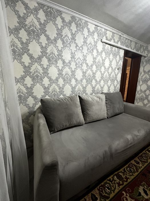 Диван в хорошем состоянии