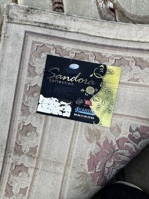 Продам ковер который стоит 200к,из турции.