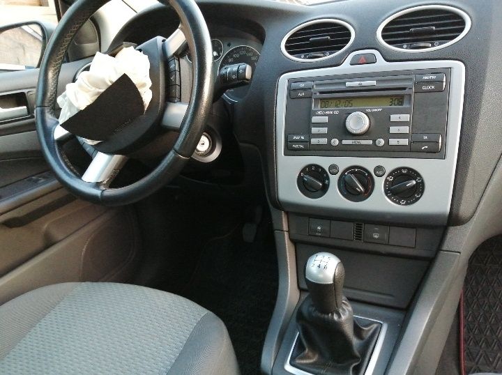 Vând diverse piese Ford focus 1.6 Tdci