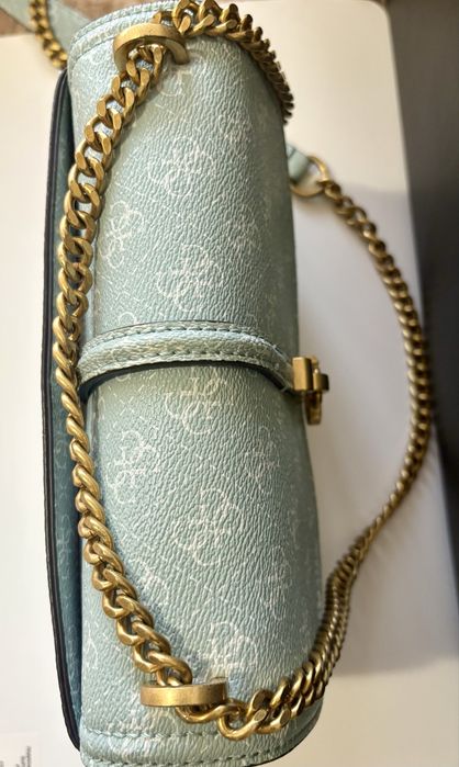 Оригинална чанта Guess
