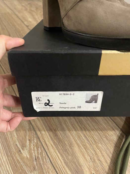 Полусапожки замшевые на удобном каблуке