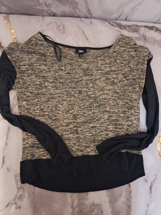 Дамски спортни дрехи и блузи  М