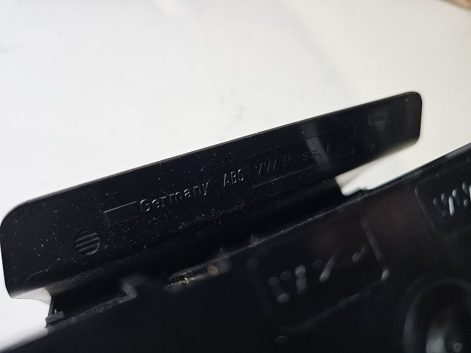 suport cd'uri original volkswagen passat b3 / b4