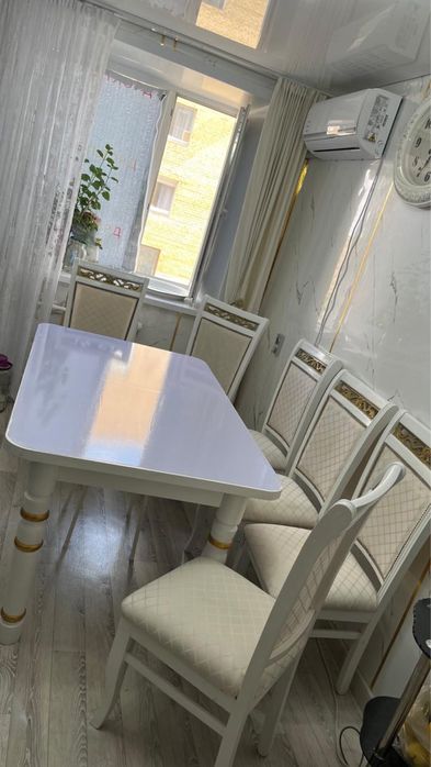 Продам стол со стулями