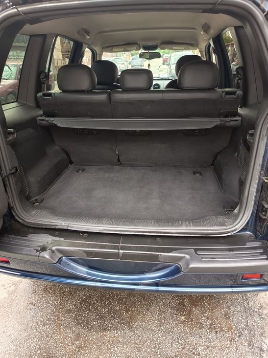 Jeep Cherokee 2003 година