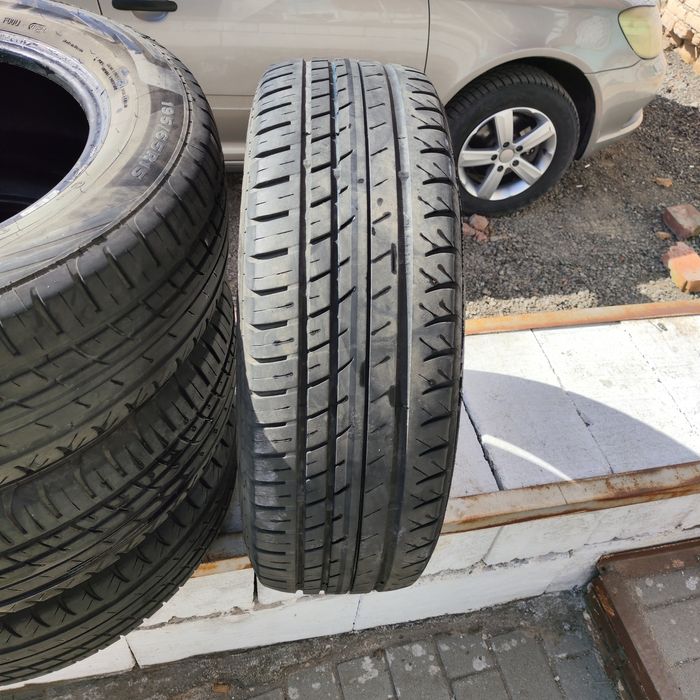 Продам шины 4 штуки б/у