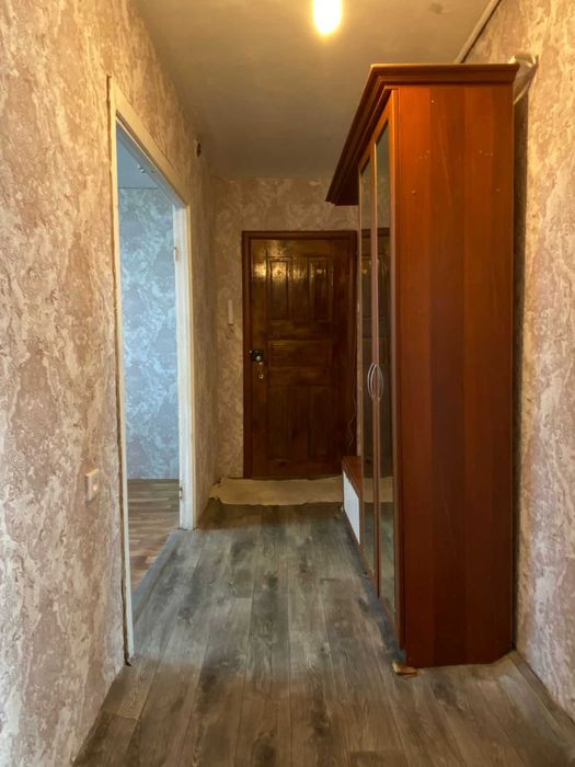 Продам 2-х ком. - на 8 мкр!