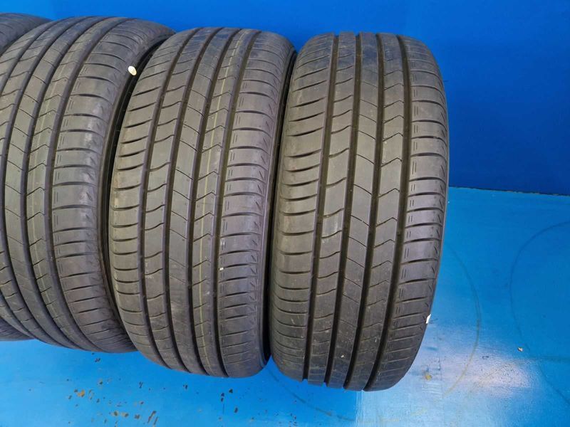 4 Kumho R18 215/55
летни гуми DOT0823