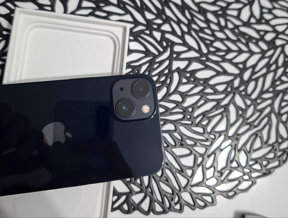 Vand/schimb iphone 13 91% sanatatea