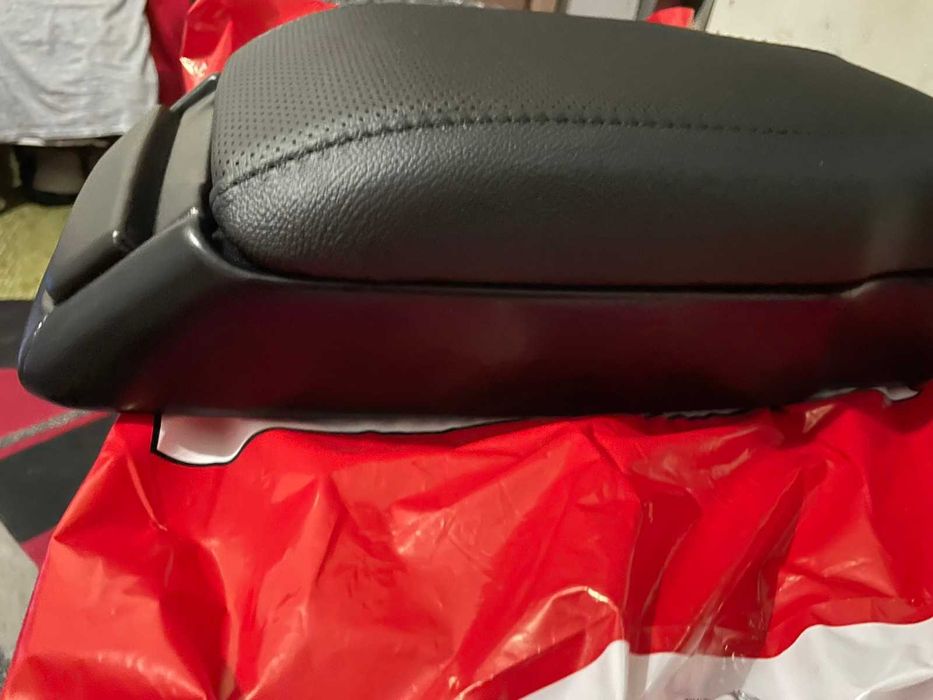 Продавам подлакътник за 140ка