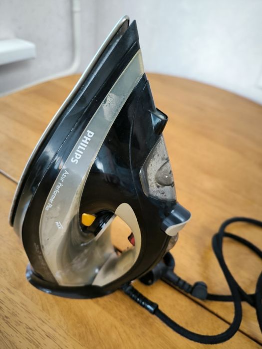 Утюг Philips продаётся