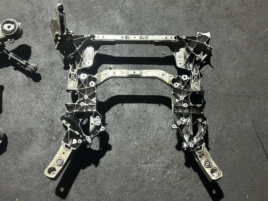 Punte Fata / Jug / Cadru Motor XDRIVE 4x4 BMW Seria 7 G11 g12 G30 G32