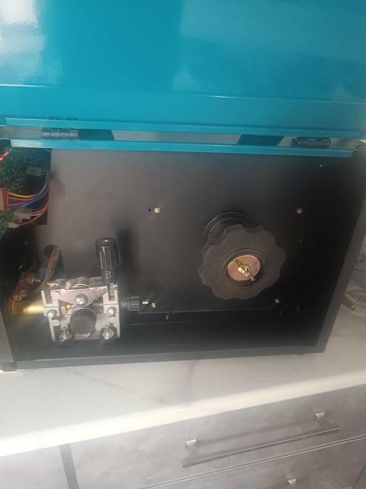 Сварочный полуавтомат сотилади