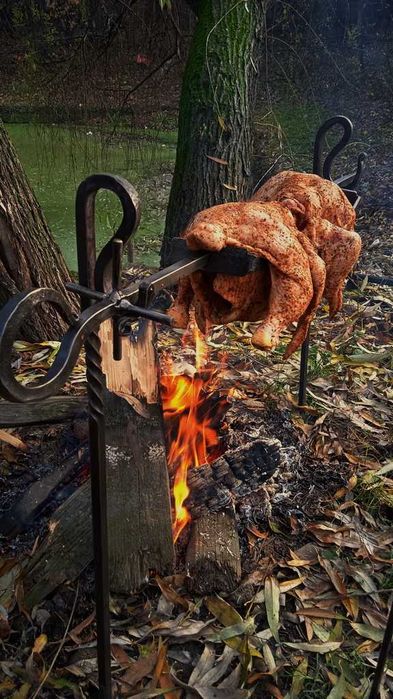 Rotisor forjat manual,