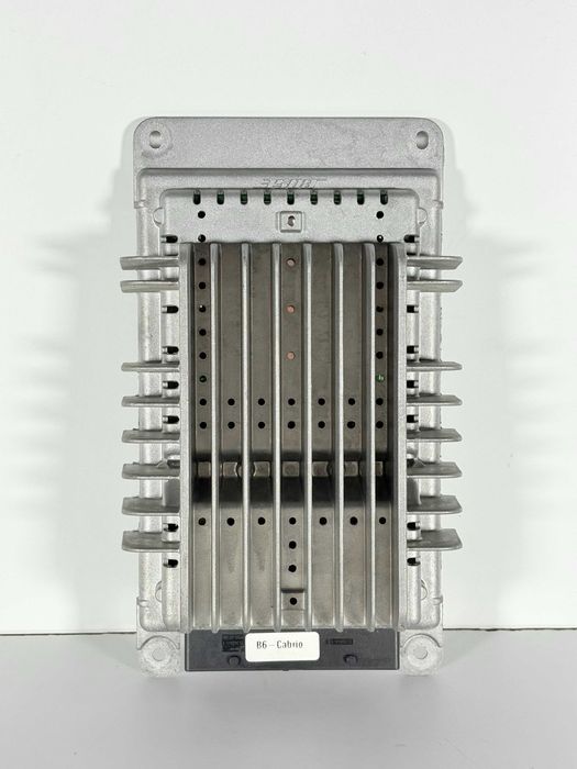Усилвател БОСЕ Ауди А4 B6/B7 Кабриолет (03-09г) Usilvatel BOSE AUDI A4 B6 B7 Cabrio OEM: 8H0035223C