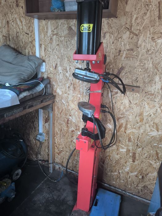 Шиномонтаж продается