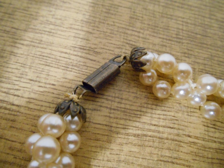 Продавам дамска бижутерия - комплект колие и обеци или само обеци