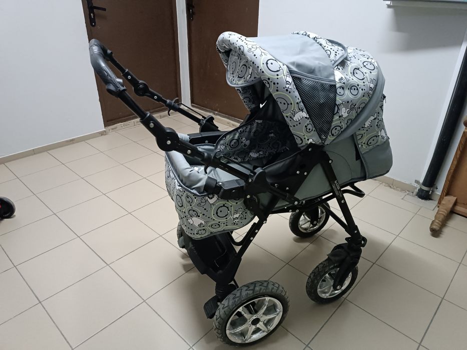 Продается детская коляска зима -лето