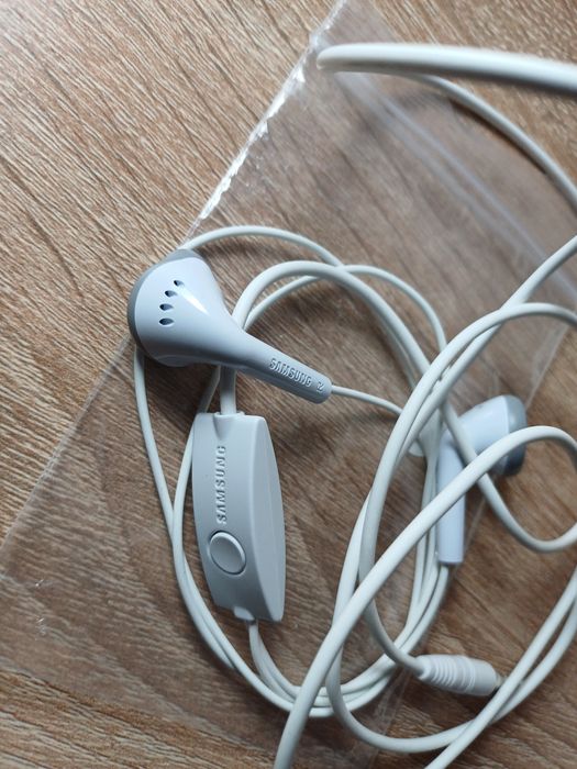 Casti Samsung  noi