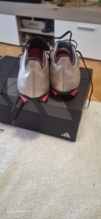 Футболни обувки Adidas Predator