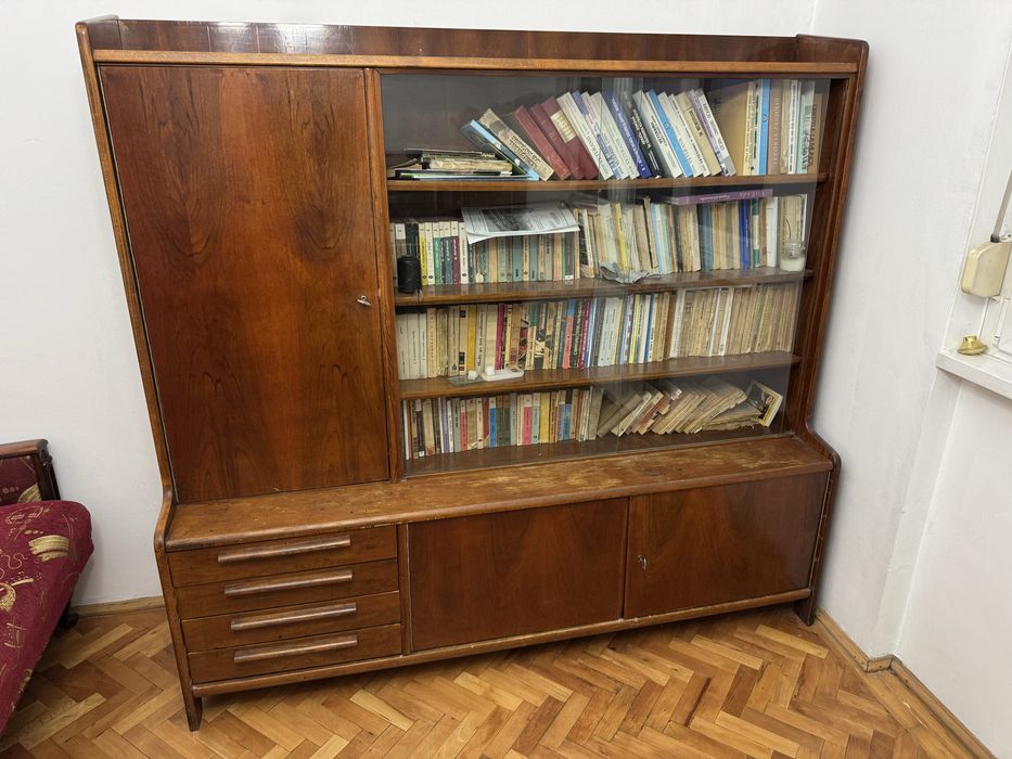 Bibliotecă de lemn masiv