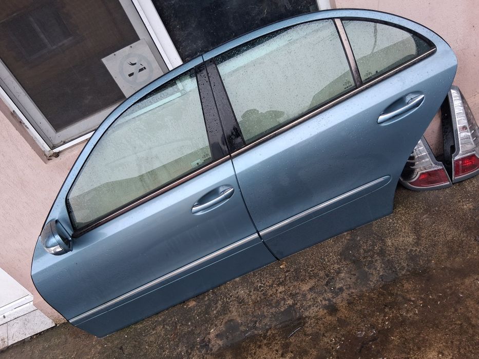 Usa Stanga Spate Mercedes W211 sedan 2005