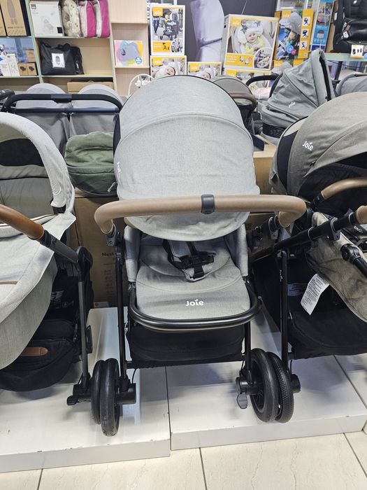 Коляска  новая   Jole