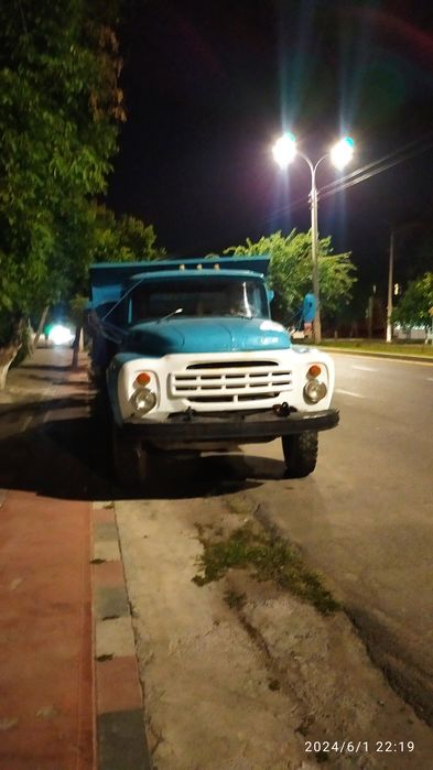 ЗИЛ самосвал года 1991. Газ - 6 болона.