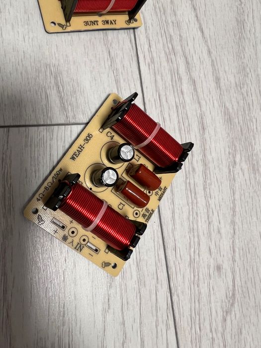 2 buc Filtre 3 cai, înalte , medii, joase bas, pereche.