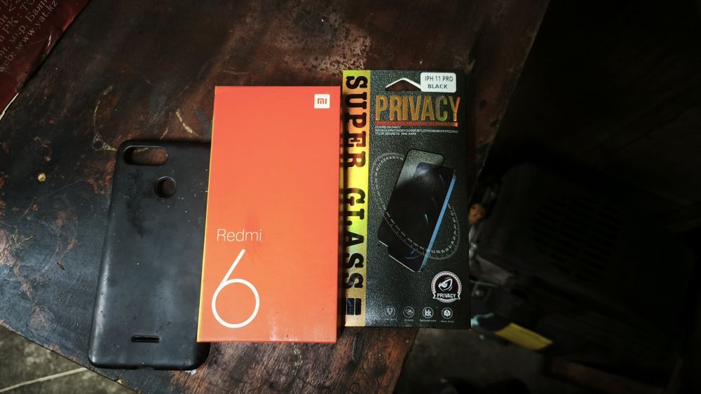 Продам телефоны ..