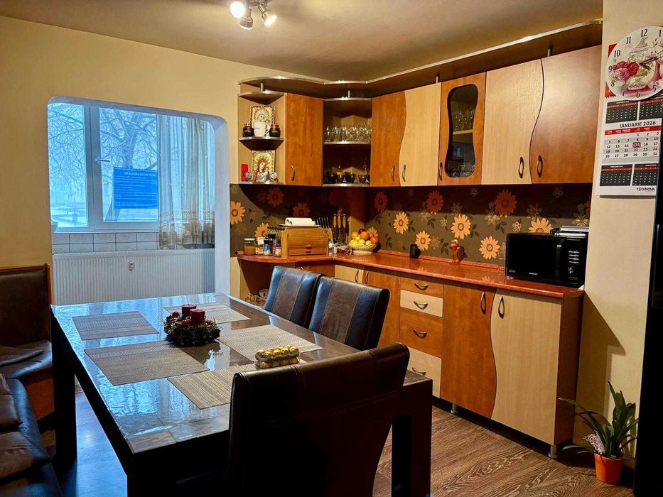 Apartament cu 4 dormitoare Sanmartin