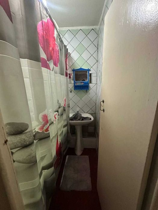 Медгородок 3/1/4 квадратура 70 м2 Ориентир ресторан Офарин балкон 2*6