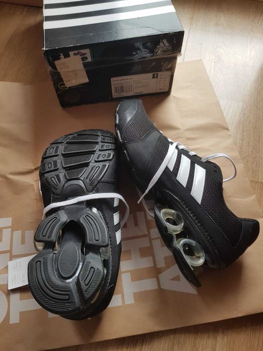 маратонки Adidas