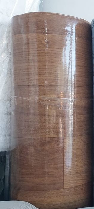 Linoleu Ff Gros 2mm grosime, lat 2m, lung 20m. fusta