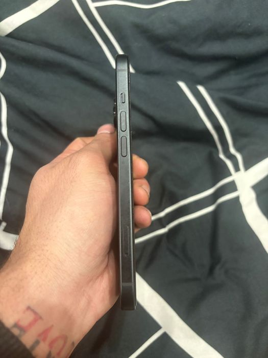 Айфон 15 с гарантией