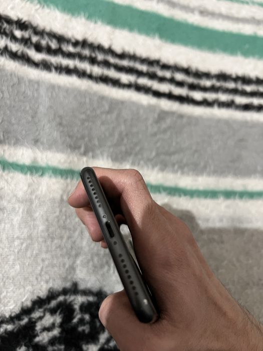 Iphone 8 plus 64gb holati yaxshi