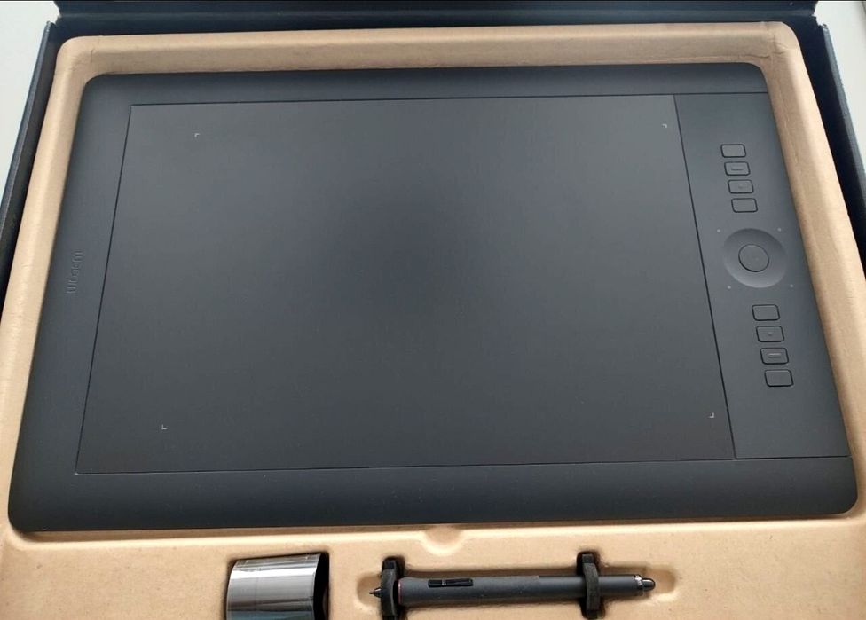 Wacom intuos pro L