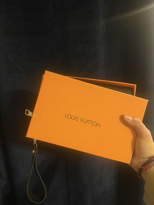 мъжки плик на Louis Vuitton