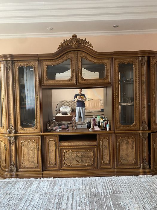 Продам Гарнитур Гостевой