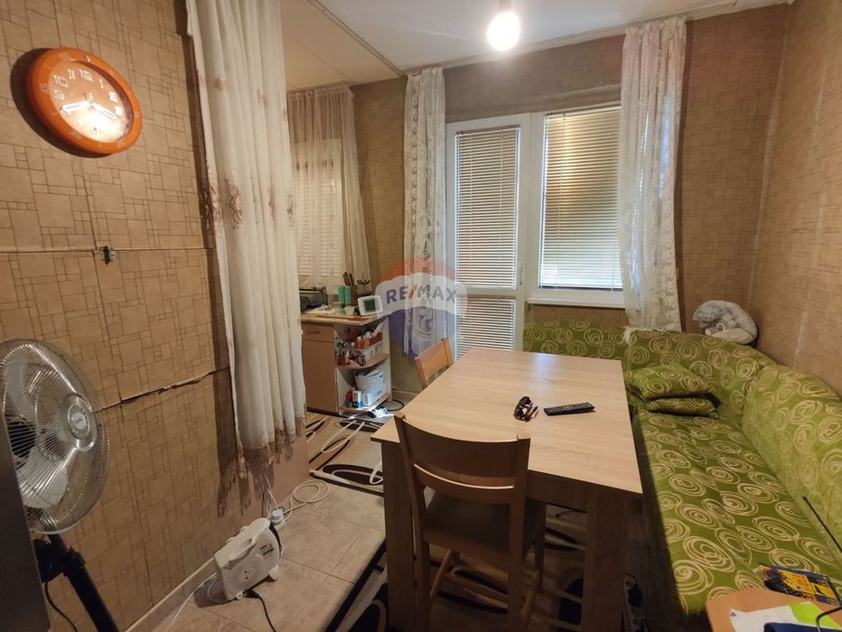 Апартамент с три отделни стаи, ж.к. Владислав Варненчик, гр. Варна П.