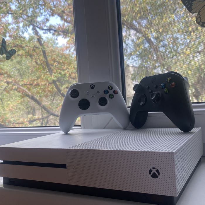 xbox one s 1tb приставка срочно