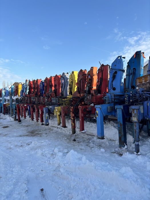 КМУ, манипулятор, кран UNIC TADANO