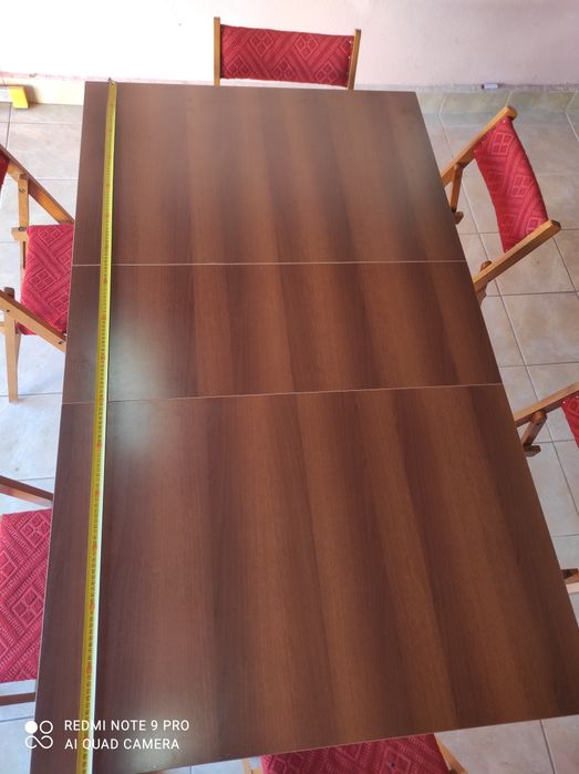 Masa extensibila pt 6 persoane cu scaune tapițate incluse