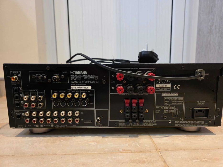 Съраунд ресийвър Yamaha RX-V520RDS + субуфер Quadral quintas 5.1