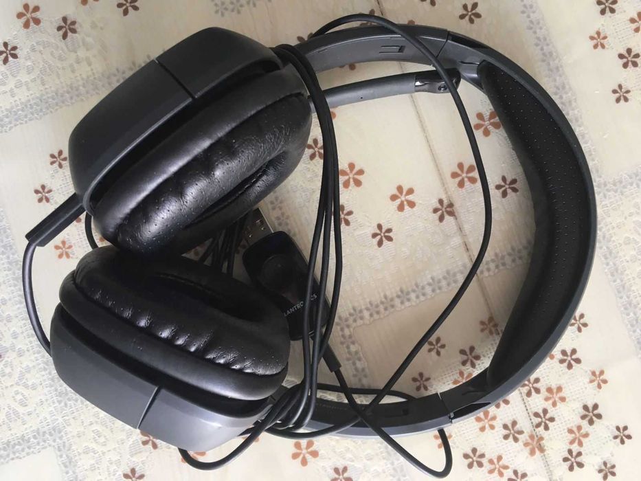 Наушник Plantronics
