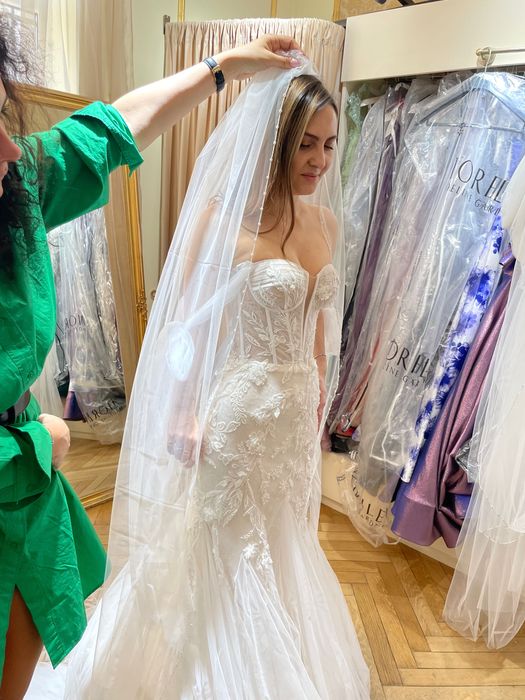 Vand rochie mireasa Monreal