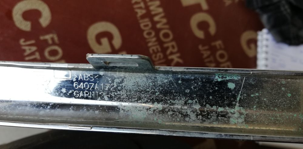 Дясна лайстна за предна броня Mitsubishi Outlander 2016-2019